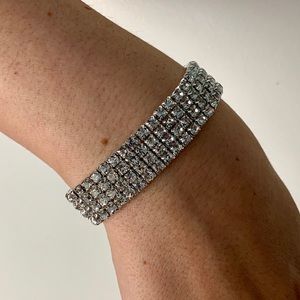 NEW! Rhinestone Stretch Bracelet